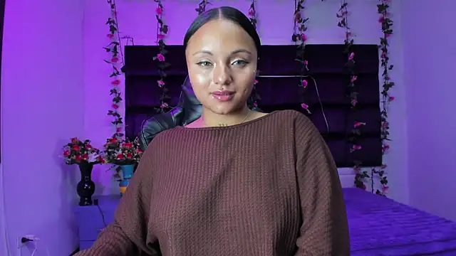 sweelanna   online show from April 21, 2:14 am