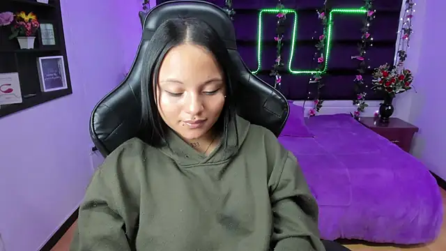 sweelanna   online show from February 16, 8:54 am