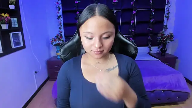 sweelanna   online show from March 11, 7:24 am