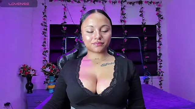 sweelanna   online show from March 8, 1:00 am