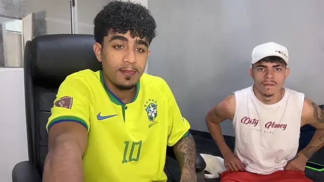 Snapshot of dominic_brandd23 chatting on December 21, 6:26 am dominic brandd23 online show from December 21, 6:26 am