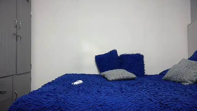 dominic brandd23 online show from April 23, 3:24 am