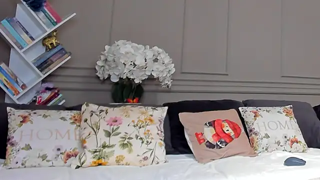 Snapshot of Deliciouslips chatting on November 4, 2:10 pm Deliciouslips online show from November 4, 2:10 pm