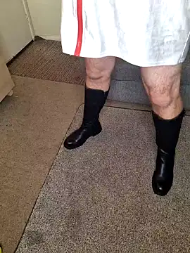 Snapshot of ellie-tv chatting on November 17, 10:19 am ellie-tv online show from November 17, 10:19 am