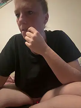 MoniqueLaFee online show from October 19, 2:58 am