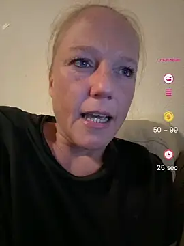 MoniqueLaFee online show from July 13, 10:31 pm