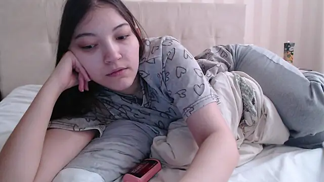 AlisaDevis online show from February 21, 7:10 am