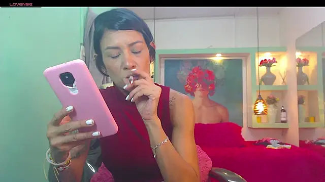 Snapshot of lorenapinto chatting on May 21, 1:36 am lorenapinto online show from May 21, 1:36 am