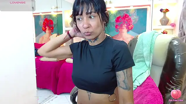 lorenapinto online show from November 4, 1:20 am