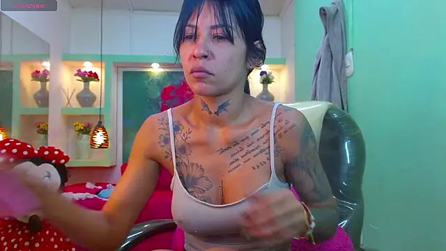 lorenapinto online show from March 24, 1:44 pm