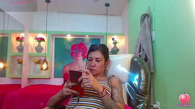 lorenapinto online show from December 4, 4:22 am