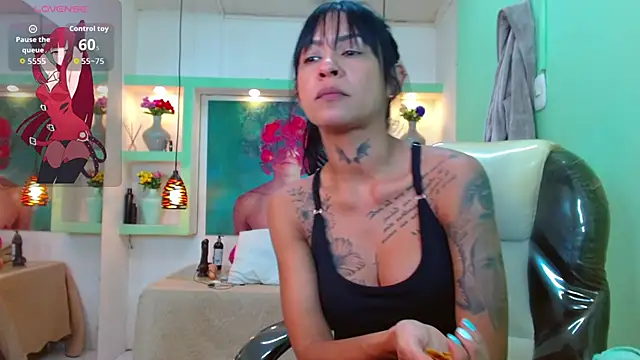 lorenapinto online show from February 5, 2:07 am