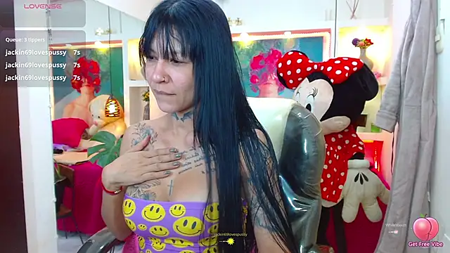 lorenapinto online show from October 25, 10:32 pm