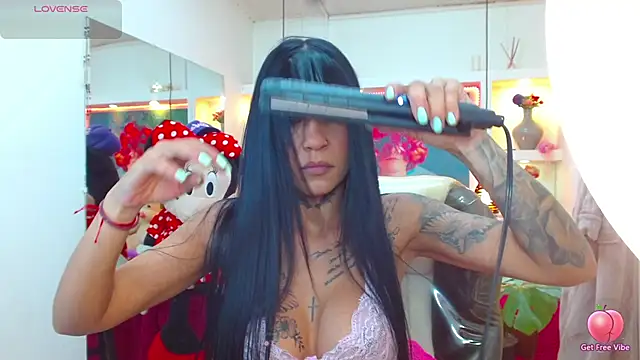 lorenapinto online show from October 24, 11:53 am