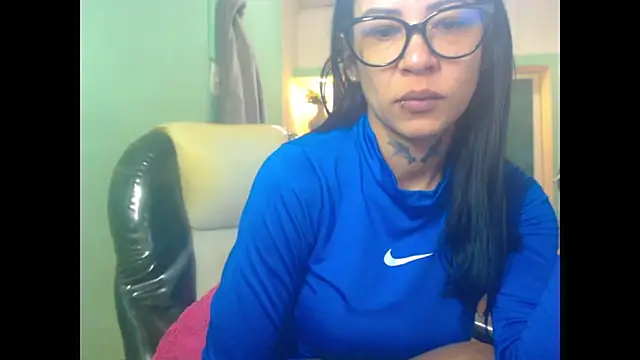 Snapshot of lorenapinto chatting on July 21, 8:54 pm lorenapinto online show from July 21, 8:54 pm