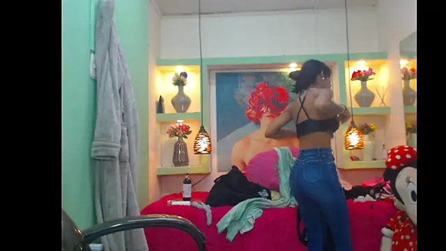 lorenapinto online show from April 5, 8:26 pm