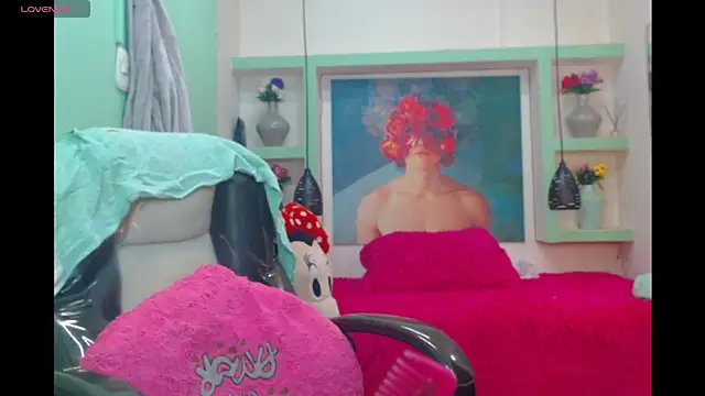 lorenapinto online show from April 12, 2:59 am