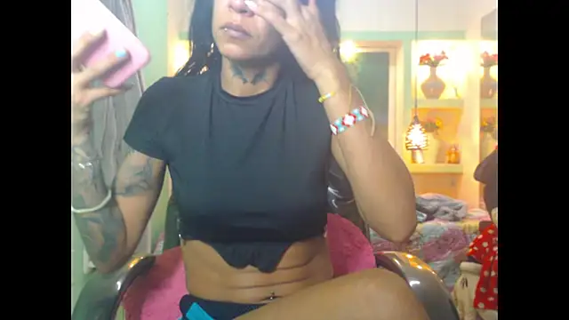 Snapshot of lorenapinto chatting on July 11, 10:10 pm lorenapinto online show from July 11, 10:10 pm
