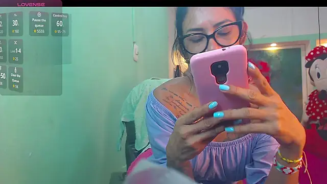 Snapshot of lorenapinto chatting on May 30, 2:18 am lorenapinto online show from May 30, 2:18 am