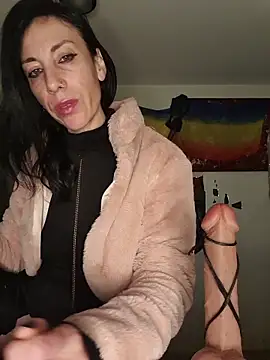 freyamoret online show from March 21, 3:08 am