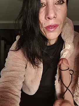 freyamoret online show from April 1, 2:13 am