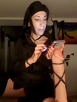 freyamoret online show from October 24, 3:27 am