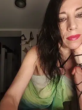 Snapshot of freyamoret chatting on June 27, 3:23 am freyamoret online show from June 27, 3:23 am