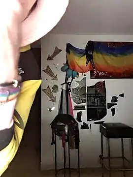 freyamoret online show from December 3, 4:50 pm