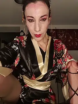 freyamoret online show from May 18, 1:39 am