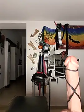 freyamoret online show from October 28, 3:18 am