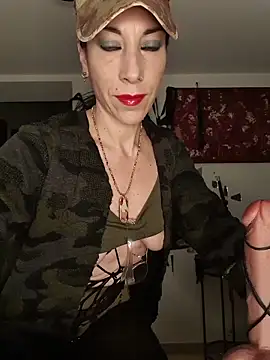 freyamoret online show from May 15, 1:47 am