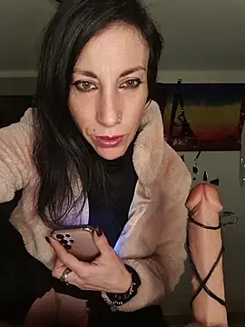 freyamoret online show from April 10, 1:56 am