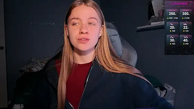 Snapshot of candy_maggie chatting on October 24, 6:07 pm candy maggie online show from October 24, 6:07 pm