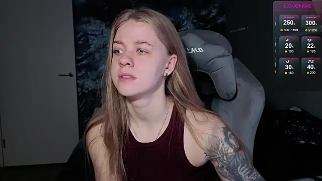 candy maggie online show from December 18, 5:17 pm