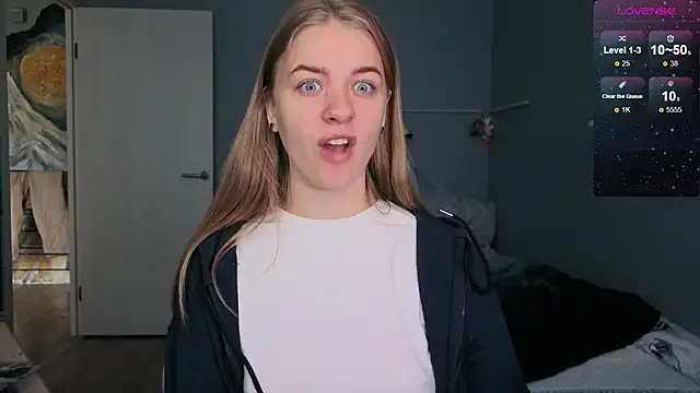 Snapshot of candy_maggie chatting on September 17, 8:16 am candy maggie online show from September 17, 8:16 am