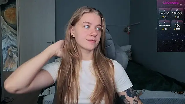 Snapshot of candy_maggie chatting on September 9, 8:02 am candy maggie online show from September 9, 8:02 am