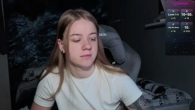 candy maggie online show from December 17, 1:16 pm