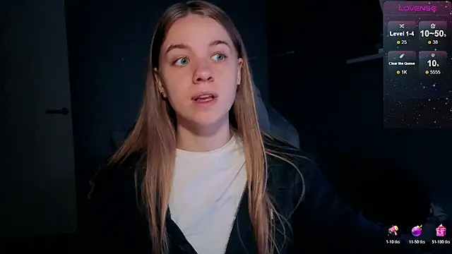 Snapshot of candy_maggie chatting on November 5, 5:16 pm candy maggie online show from November 5, 5:16 pm