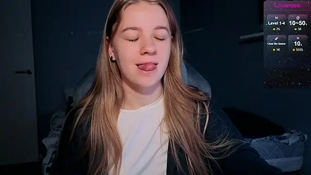 Snapshot of candy_maggie chatting on November 6, 3:05 pm candy maggie online show from November 6, 3:05 pm