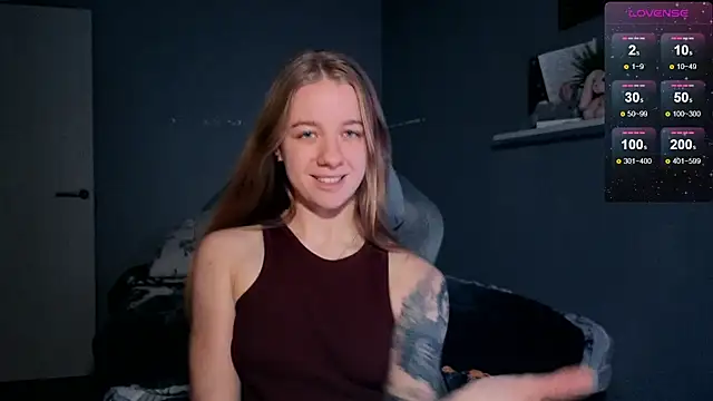 Snapshot of candy_maggie chatting on November 10, 5:18 pm candy maggie online show from November 10, 5:18 pm