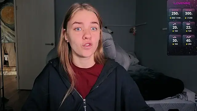 Snapshot of candy_maggie chatting on September 18, 8:17 am candy maggie online show from September 18, 8:17 am