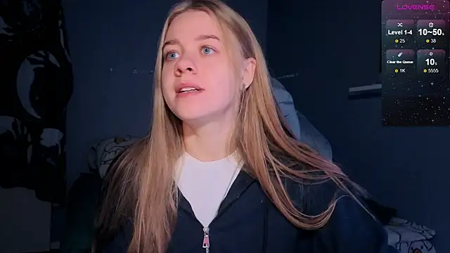 Snapshot of candy_maggie chatting on September 28, 5:20 pm candy maggie online show from September 28, 5:20 pm