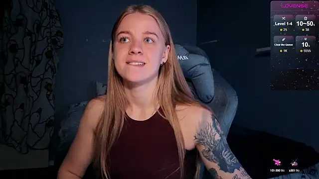 Snapshot of candy_maggie chatting on October 10, 4:41 pm candy maggie online show from October 10, 4:41 pm