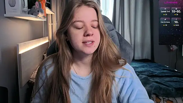 Snapshot of candy_maggie chatting on March 7, 9:51 am candy maggie online show from March 7, 9:51 am