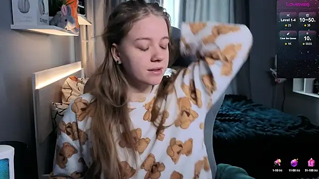 Snapshot of candy_maggie chatting on March 10, 9:45 am candy maggie online show from March 10, 9:45 am