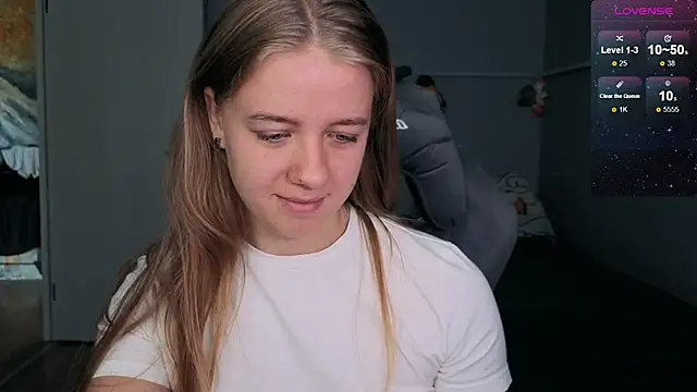 Snapshot of candy_maggie chatting on September 11, 9:31 am candy maggie online show from September 11, 9:31 am