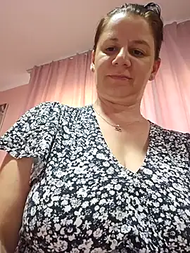 Snapshot of KristenVega chatting on June 30, 10:48 am KristenVega online show from June 30, 10:48 am