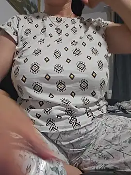 Snapshot of KristenVega chatting on June 17, 8:08 pm KristenVega online show from June 17, 8:08 pm