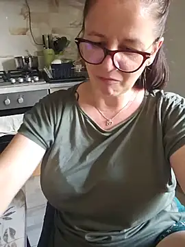 Snapshot of KristenVega chatting on June 22, 2:14 pm KristenVega online show from June 22, 2:14 pm