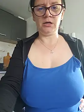 KristenVega online show from May 19, 8:10 am